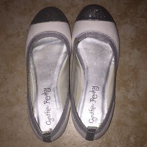 EUC Cynthia Rowley white/silver flats girl size 2